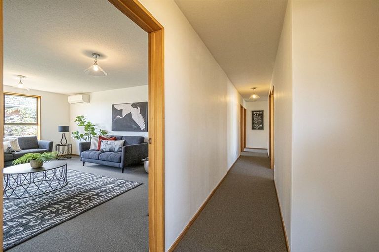 Photo of property in 1/35 Ben Nevis Drive, Broomfield, Christchurch, 8042