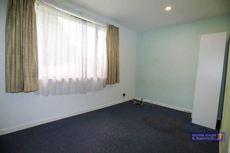 Photo of property in 124 Memorial Avenue, Burnside, Christchurch, 8053