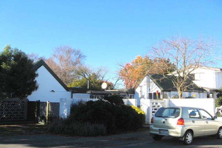 Photo of property in 3/1 Camelia Place, Islington, Christchurch, 8042