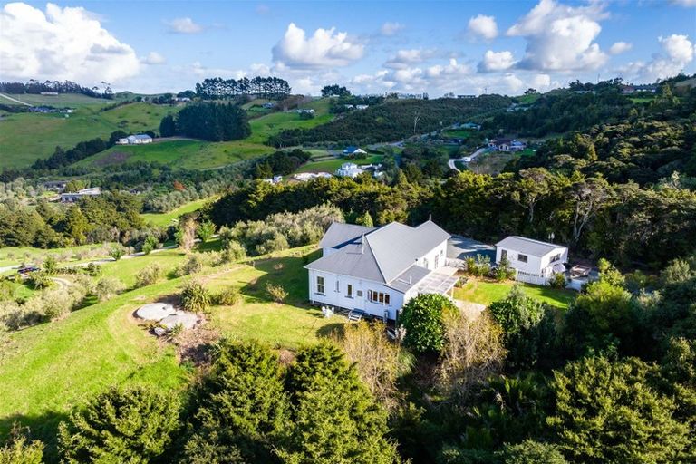 Photo of property in Wainikau, 31 Olive Grove, Mangawhai, 0573