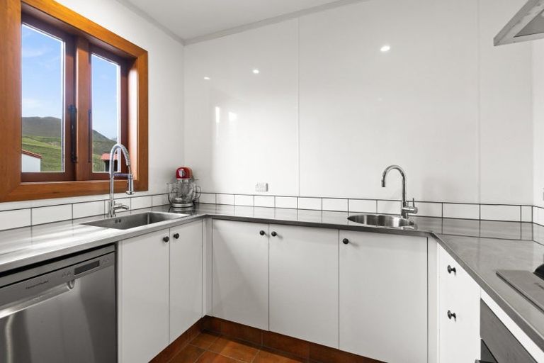 Photo of property in 140 Mackenzie Road, Kahuranaki, Havelock North, 4295