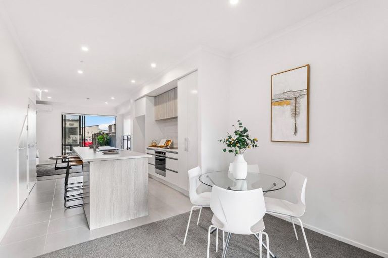 Photo of property in 31 De Havilland Road, Hobsonville, Auckland, 0618