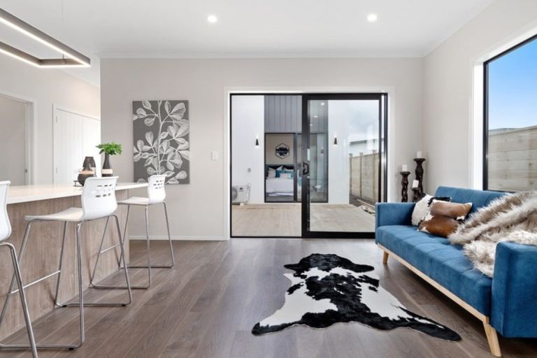 Photo of property in 16 Makura Drive, Papamoa Beach, Papamoa, 3118