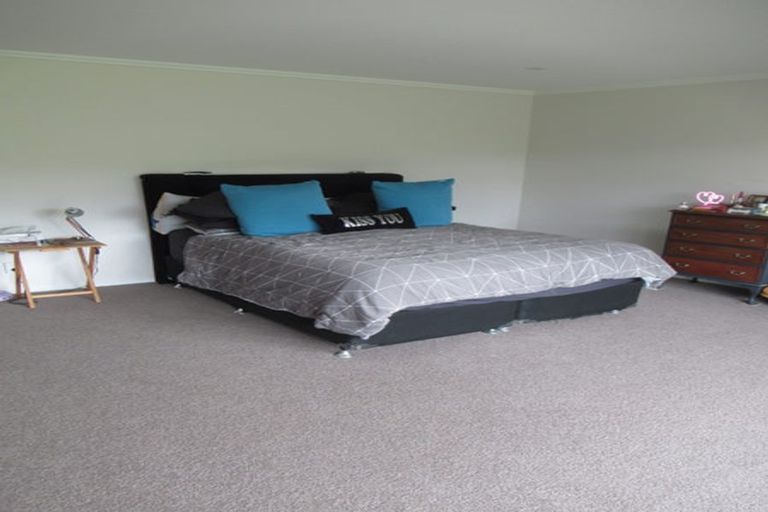 Photo of property in 136 Fairview Drive, Birchville, Upper Hutt, 5372
