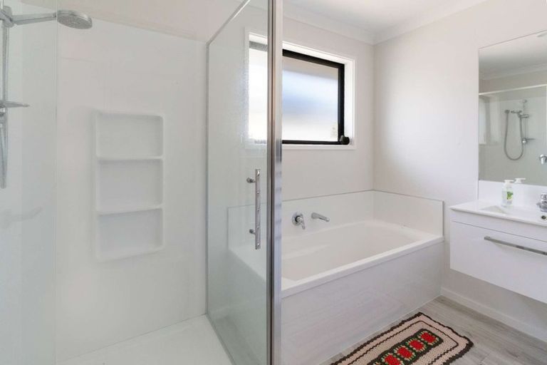 Photo of property in 22 Tamapahore Boulevard, Papamoa Beach, Papamoa, 3118