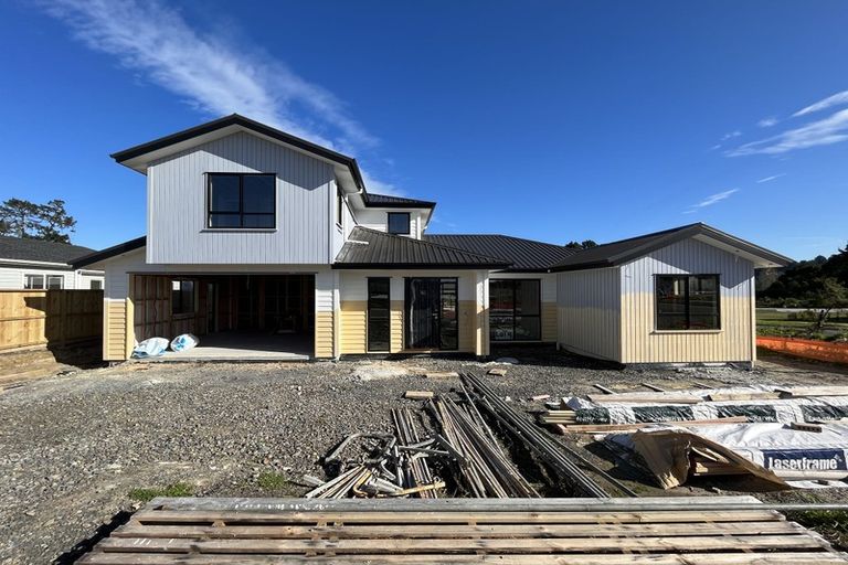 Photo of property in 14 Cutfield Lane, Kumeu, 0810