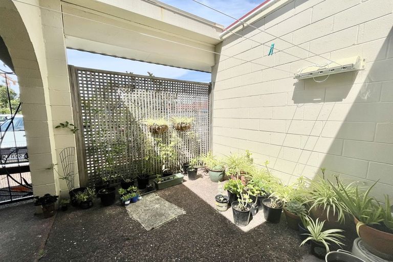 Photo of property in 7/3 Glen Road, Browns Bay, Auckland, 0630