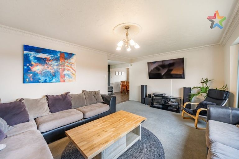 Photo of property in 32 Invercargill Drive, Kelson, Lower Hutt, 5010