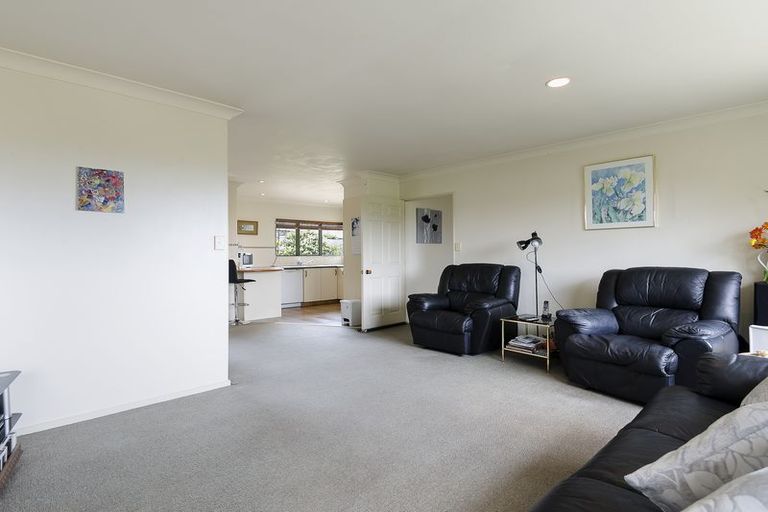 Photo of property in 48 Bell Common Close, Bethlehem, Tauranga, 3110