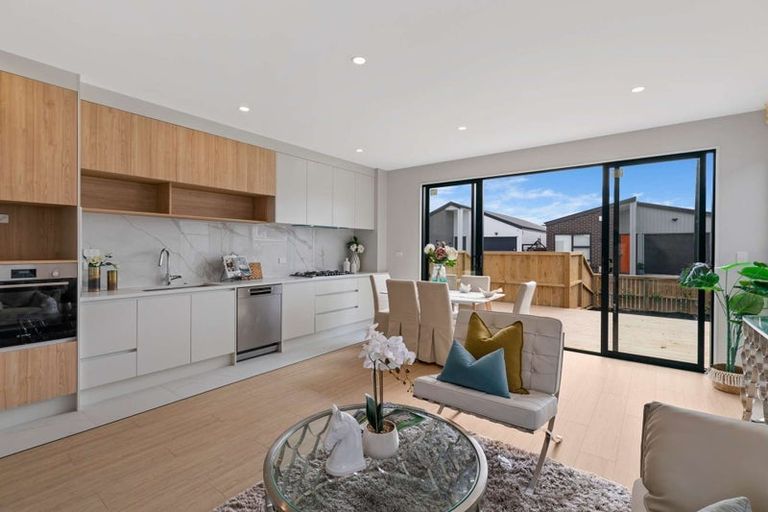 Photo of property in 30a Biokovo Street, Massey, Auckland, 0614