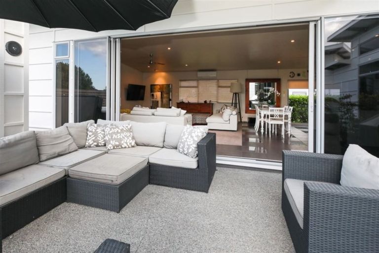 Photo of property in 10b Longboard Drive, Waihi Beach, 3611