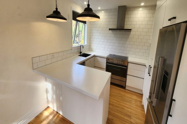 Photo of property in 39 Lorna Street, Lynmouth, New Plymouth, 4310