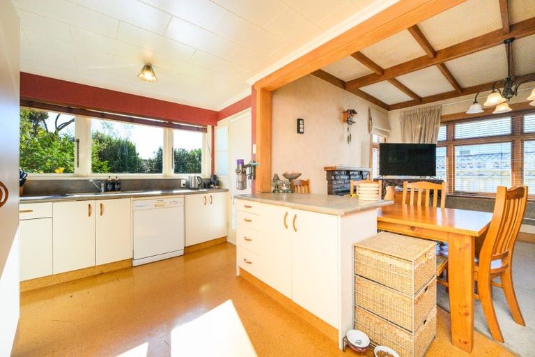 Photo of property in 24 Matipo Street, Takaro, Palmerston North, 4410