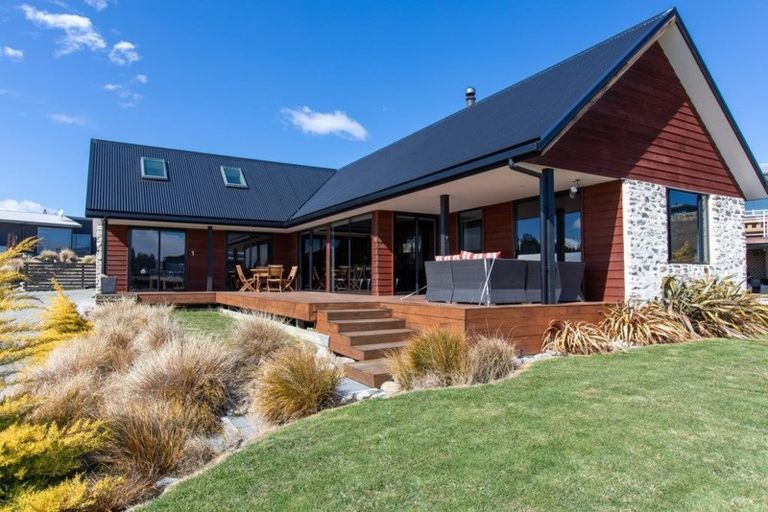 Photo of property in 1 Pollock Place, Lake Tekapo, 7999