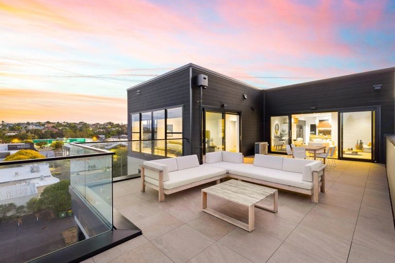 Photo of property in The Victor, 504/4 Bute Road, Browns Bay, Auckland, 0630