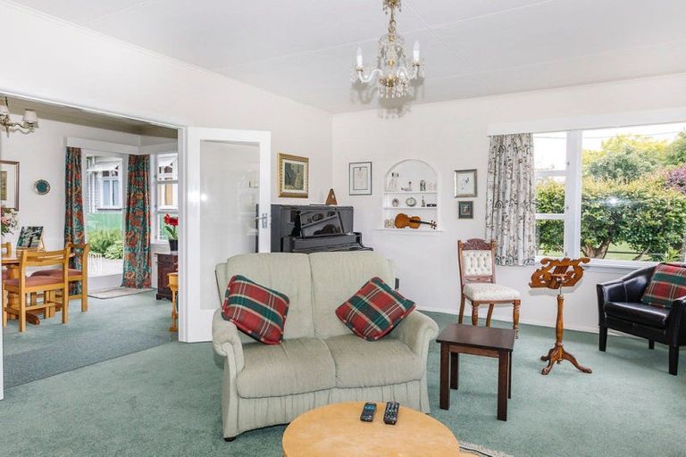 Photo of property in 15 Victoria Avenue, Dannevirke, 4930