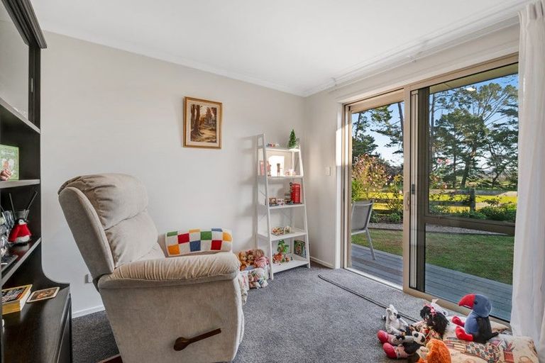 Photo of property in 30 Kawariki Road, Helensville, 0800