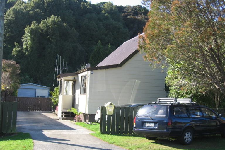 Photo of property in 41 Gillespies Road, Birchville, Upper Hutt, 5018