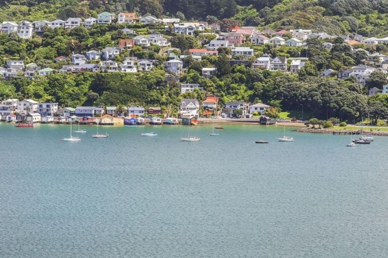 Photo of property in 20 Duchess Place, Maupuia, Wellington, 6022