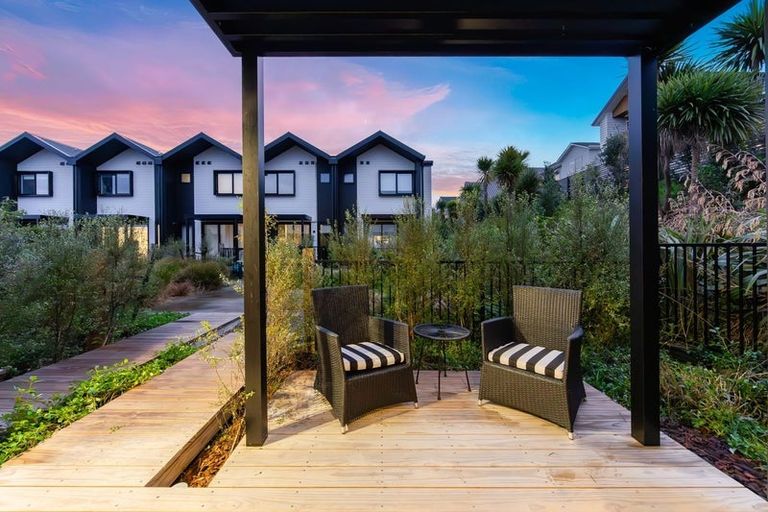 Photo of property in 63 Te Oneroa Way, Long Bay, Auckland, 0630