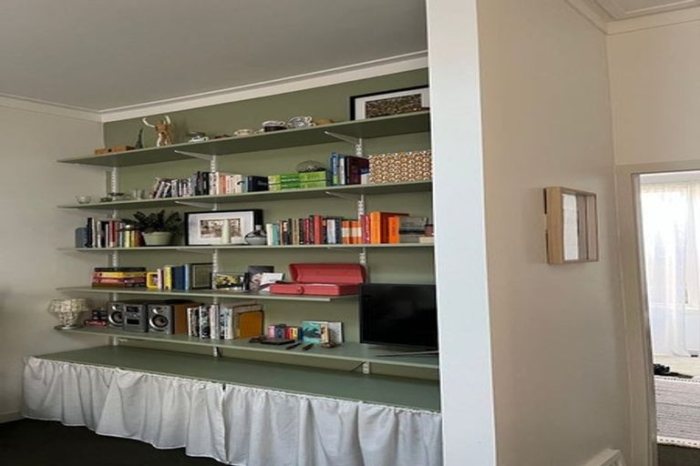 Photo of property in 111 Austin Street, Mount Victoria, Wellington, 6011