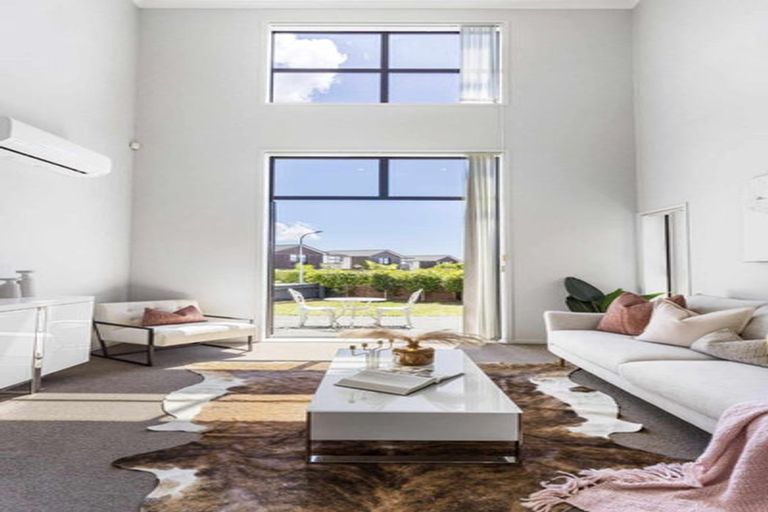 Photo of property in 16 Hirimate Place, Flat Bush, Auckland, 2019