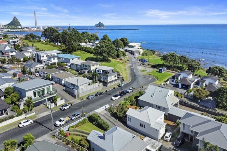 Photo of property in 7 Belt Road, Moturoa, New Plymouth, 4310