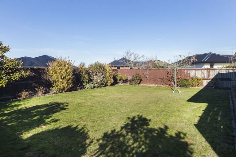 Photo of property in 17 Pimlico Place, Rangiora, 7400