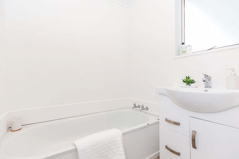 Photo of property in 2a Bandipur Terrace, Broadmeadows, Wellington, 6035