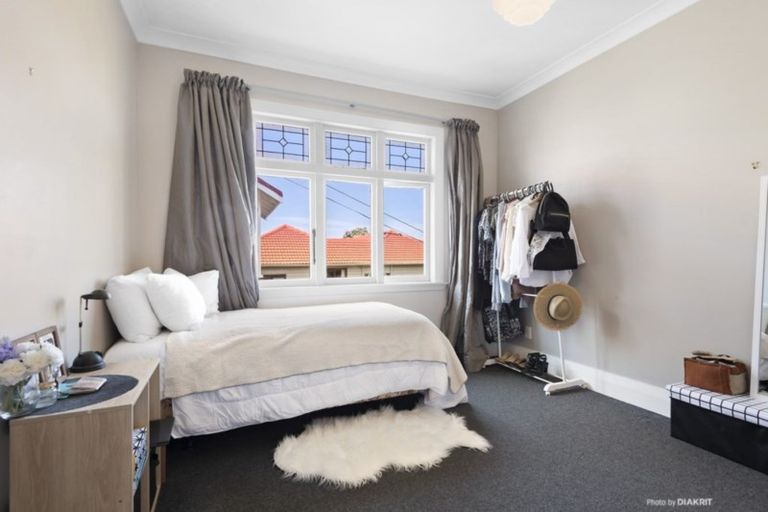 Photo of property in 19 Lonsdale Crescent, Rongotai, Wellington, 6022