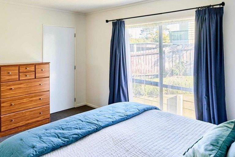 Photo of property in 77 Conclusion Street, Ascot Park, Porirua, 5024