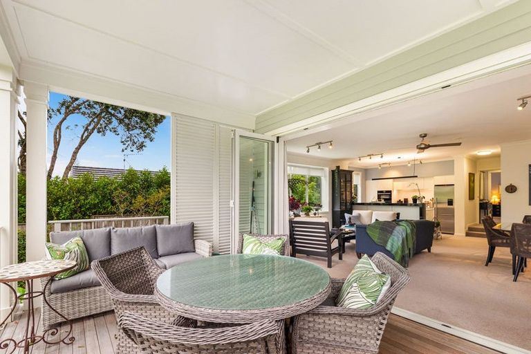 Photo of property in 2 Eaves Bush Parade, Orewa, 0931