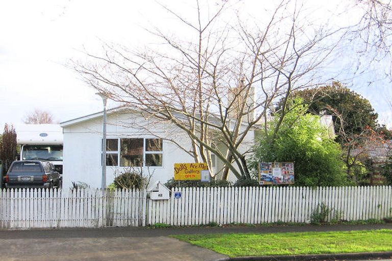 Photo of property in 40 Ruamahanga Crescent, Terrace End, Palmerston North, 4410