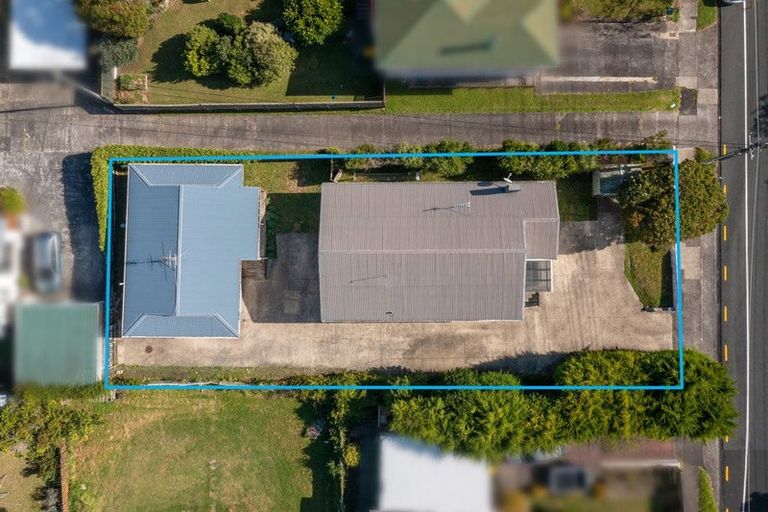 Photo of property in 199 Chivalry Road, Glenfield, Auckland, 0629