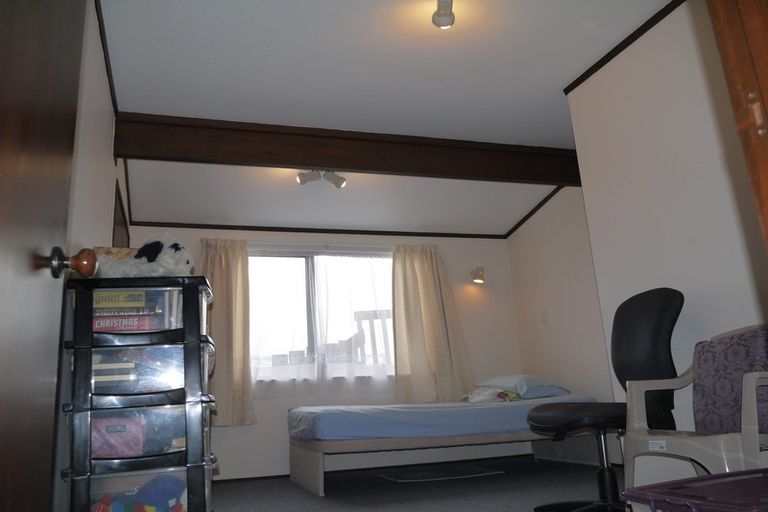 Photo of property in 104 Becroft Drive, Forrest Hill, Auckland, 0620