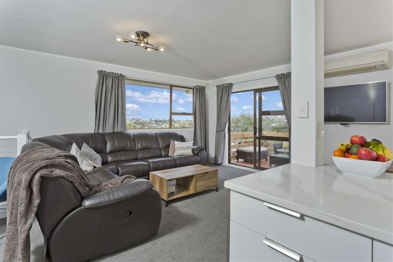 Photo of property in 2/41 Monarch Avenue, Hillcrest, Auckland, 0627