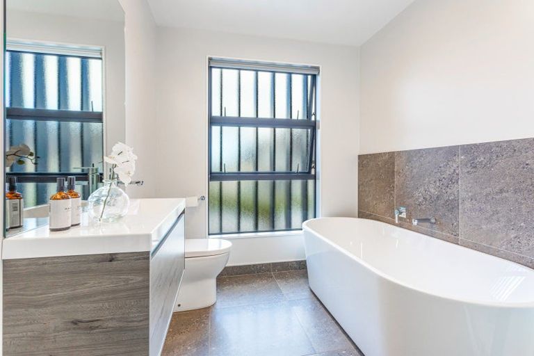 Photo of property in 15 Liquidambar Drive, Hobsonville, Auckland, 0616