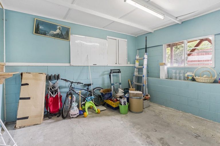 Photo of property in 20 Lynmore Drive, Hillpark, Auckland, 2102