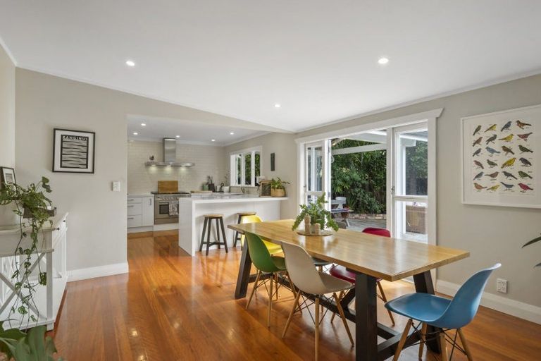 Photo of property in 1/92 Norwood Road, Bayswater, Auckland, 0622