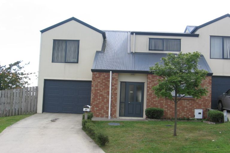 Photo of property in 35 Kelman Road, Kelston, Auckland, 0602