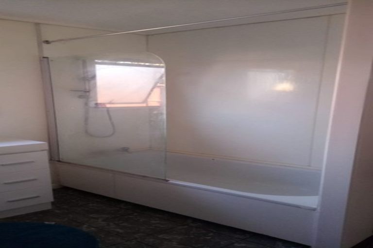 Photo of property in 1/141 Birkdale Road, Birkdale, Auckland, 0626