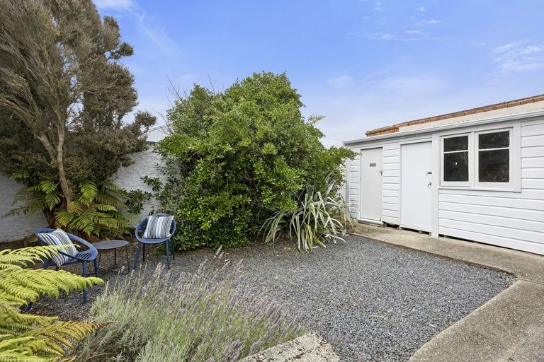 Photo of property in 57 Royal Crescent, Saint Kilda, Dunedin, 9012