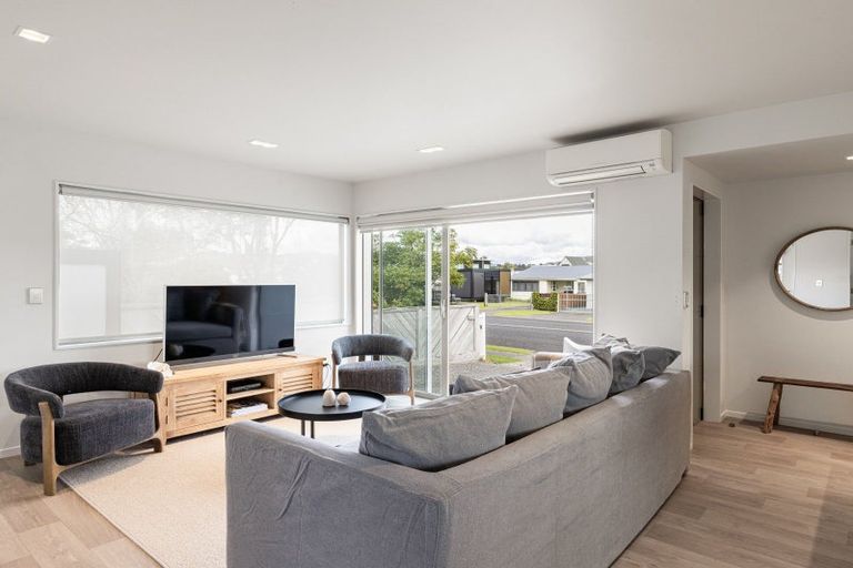 Photo of property in 220a Ocean Road, Whangamata, 3620