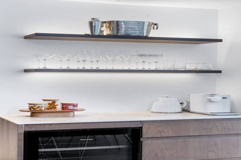 Photo of property in 30 Kingfisher Grove, Greenhithe, Auckland, 0632