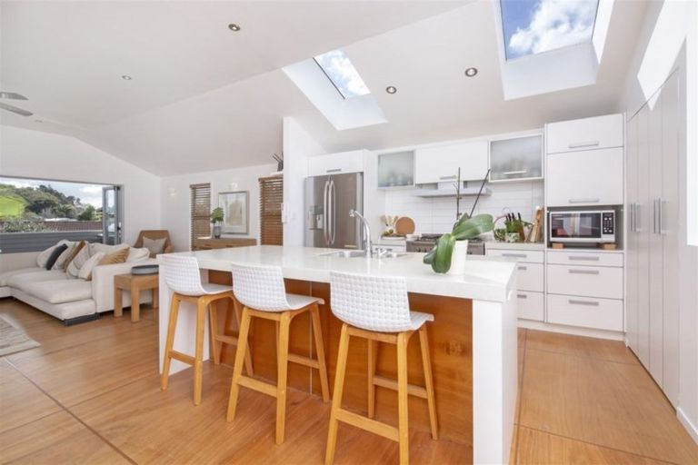 Photo of property in 351 Bucklands Beach Road, Bucklands Beach, Auckland, 2012