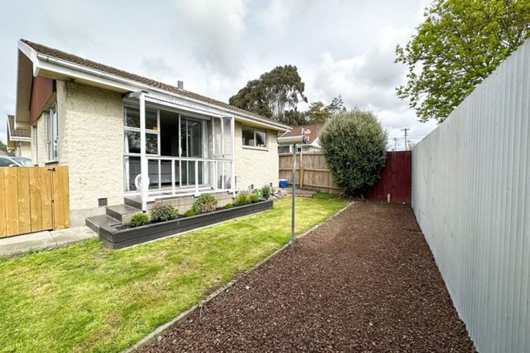 Photo of property in 2/3 Korora Street, Bromley, Christchurch, 8062
