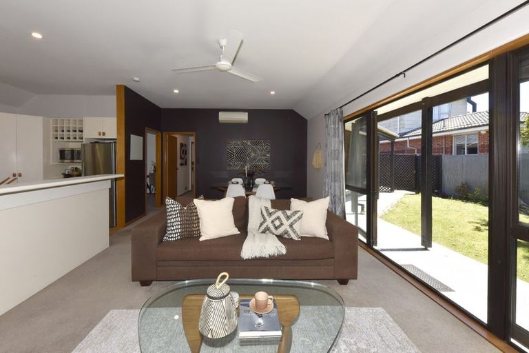 Photo of property in 2/310 Withells Road, Avonhead, Christchurch, 8042