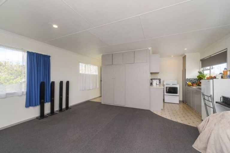 Photo of property in 24 Paradise Place, Milson, Palmerston North, 4414