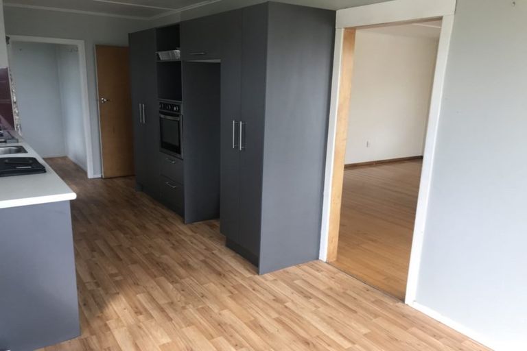 Photo of property in 16 Diane Grove, Paparangi, Wellington, 6037