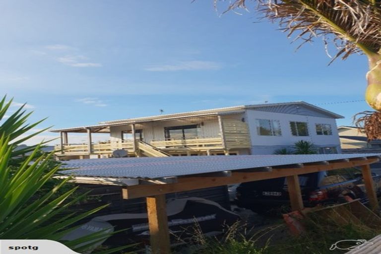 Photo of property in 3/8 Hinekohu Street, New Lynn, Auckland, 0600